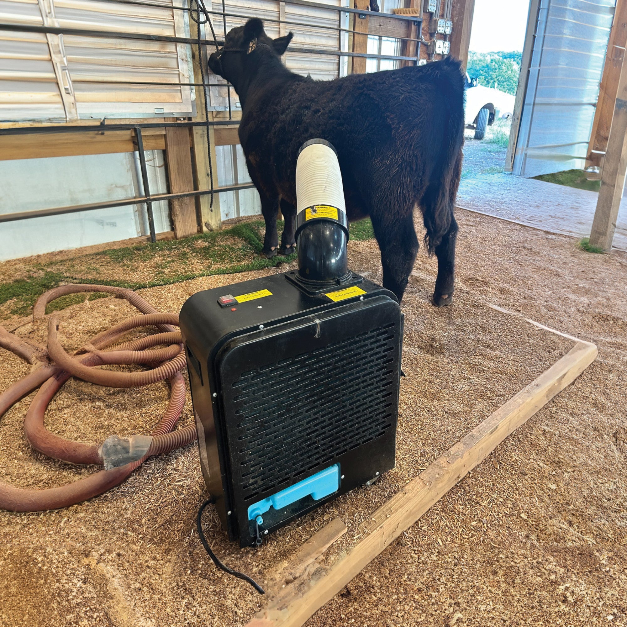 Perfect Aire 7,000 BTU Portable Spot Cooler - Adjustable Air Flow, 360° Wheels, Continuous Drainage (6' Hose Included) – Perfect for Workshops, Garages, Patios, and Sheds